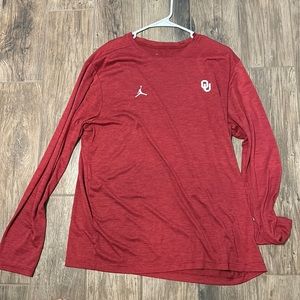 Xl OU long sleeve shirt